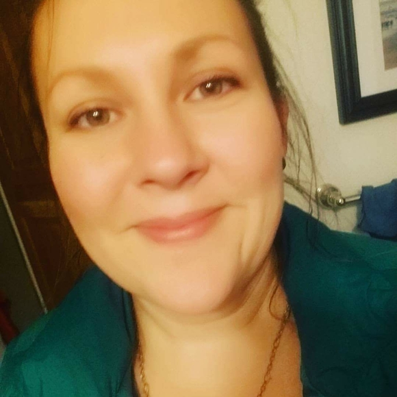 Meet your Posher, Jessica - Picture 1 of 1